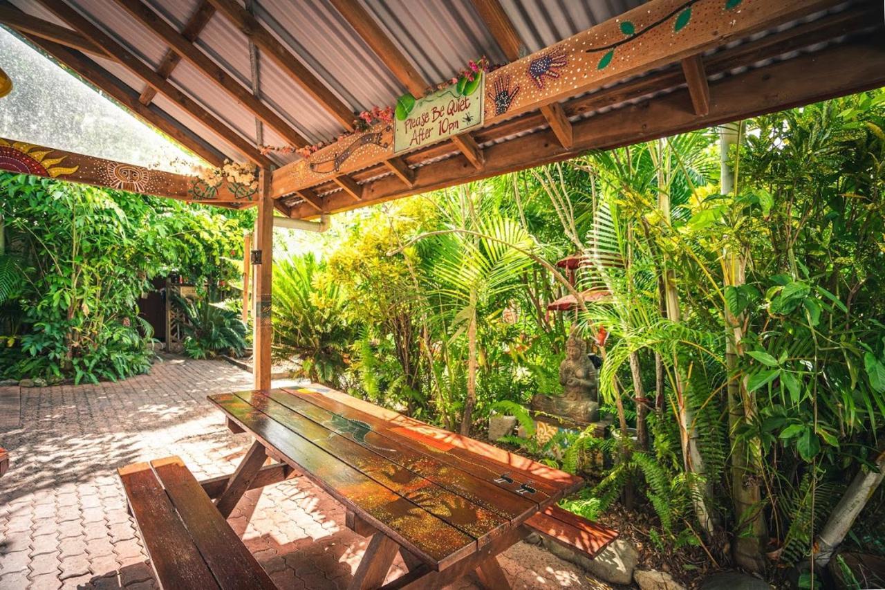 Tropic Days Boutique Hostel Cairns Zewnętrze zdjęcie